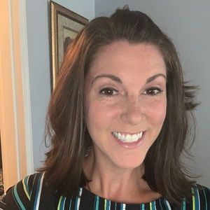 Meet your Posher, Dana